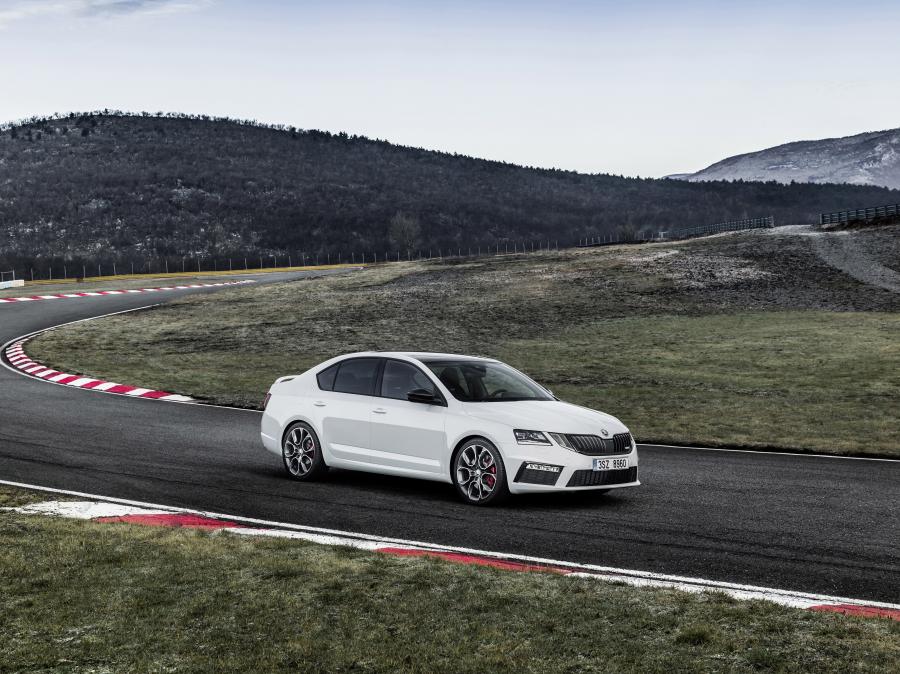  Skoda Octavia RS 2017 года  (WW) (фото 8 из 27)